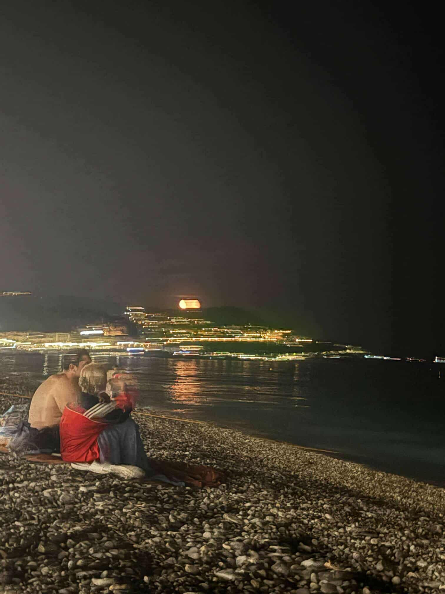 Strand natt